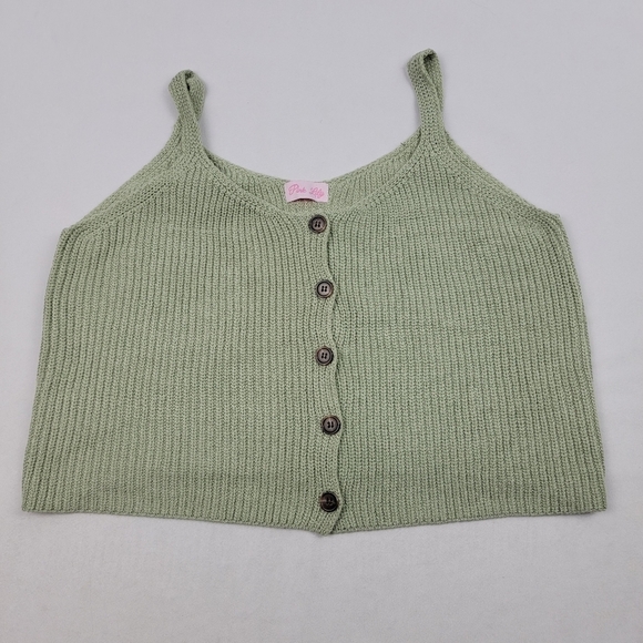 Pink Lily Tops - NWOT Pink Lily Sage green ribbed knit button down cropped tank sweater